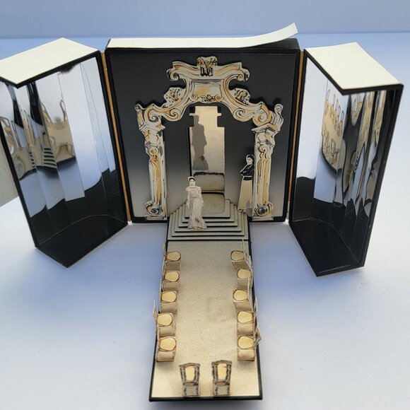 CHANEL Authentic No. 5 Eau de Parfum Premiere 2007 Runway Empty Box, Coco apt - Picture 9 of 10